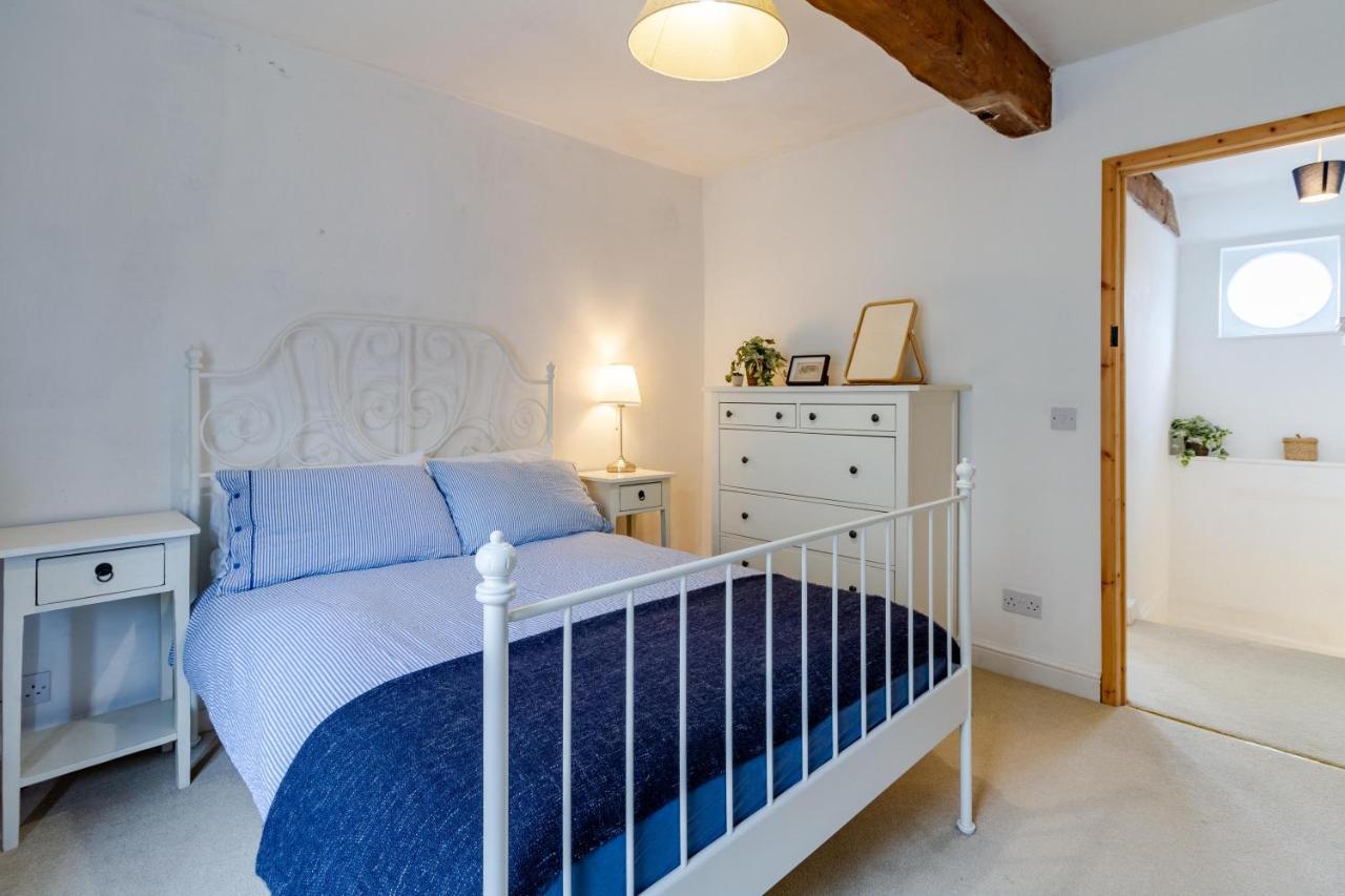The Shoe Box Cottage With Allocated Parking Malmesbury Zewnętrze zdjęcie